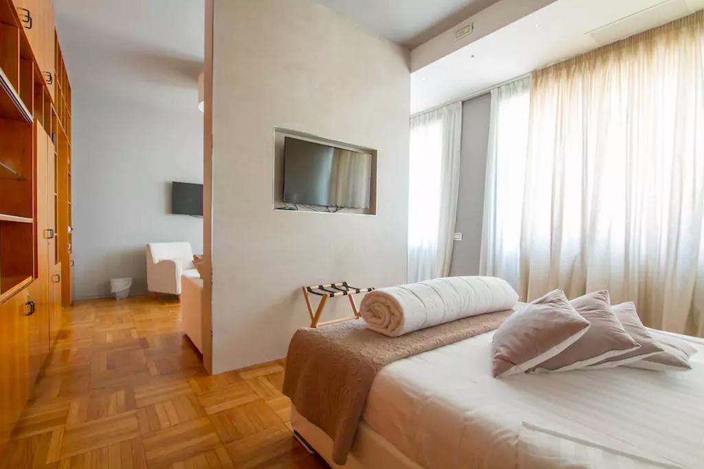 Ginevra Rooms Bergamo Bagian luar foto