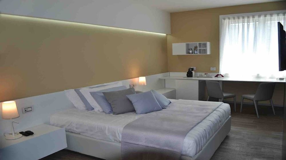 Ginevra Rooms Bergamo Bagian luar foto